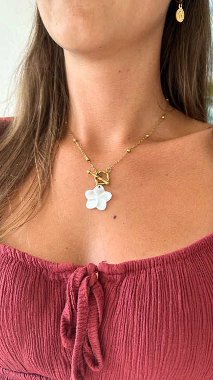 Collier Leilani