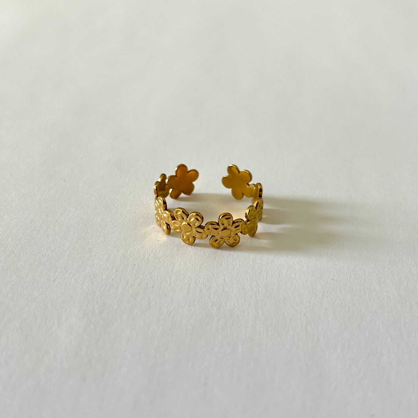 Anillo de flores (oro)