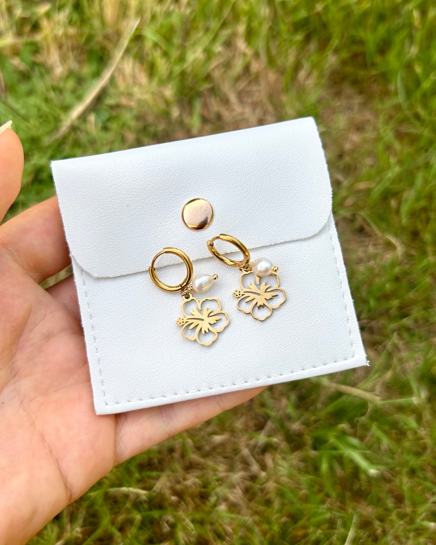 Hibiscus Hoops