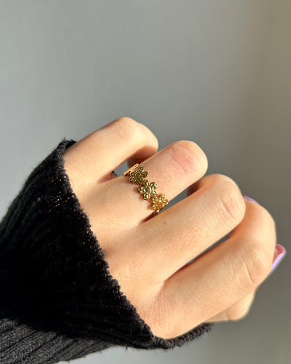 Anillo de flores (oro)