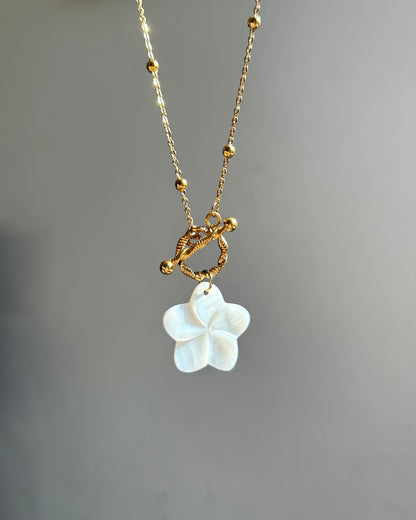 Collier Leilani